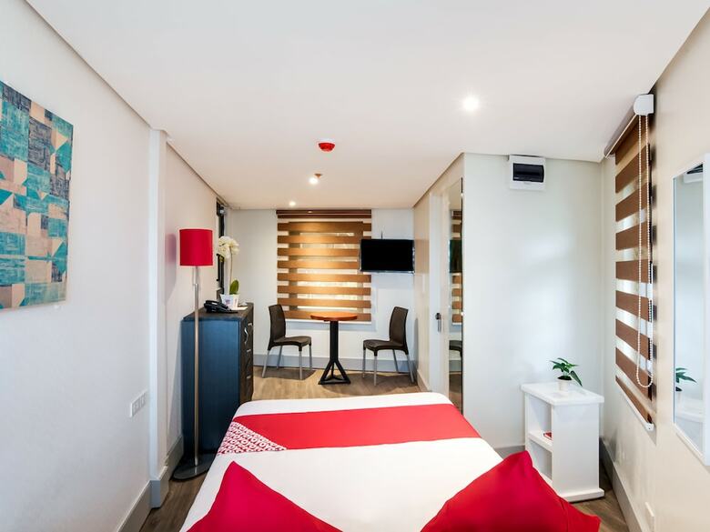 Hotel Oyo 492 Sunset View Ridge Residences