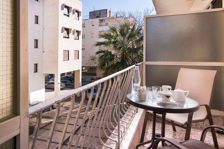 Aigli Hotel Perea