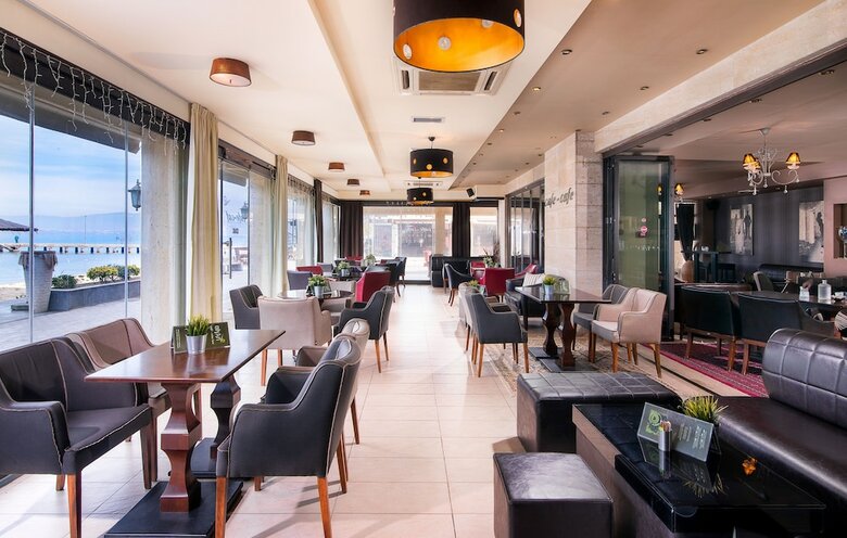 Aigli Hotel Perea