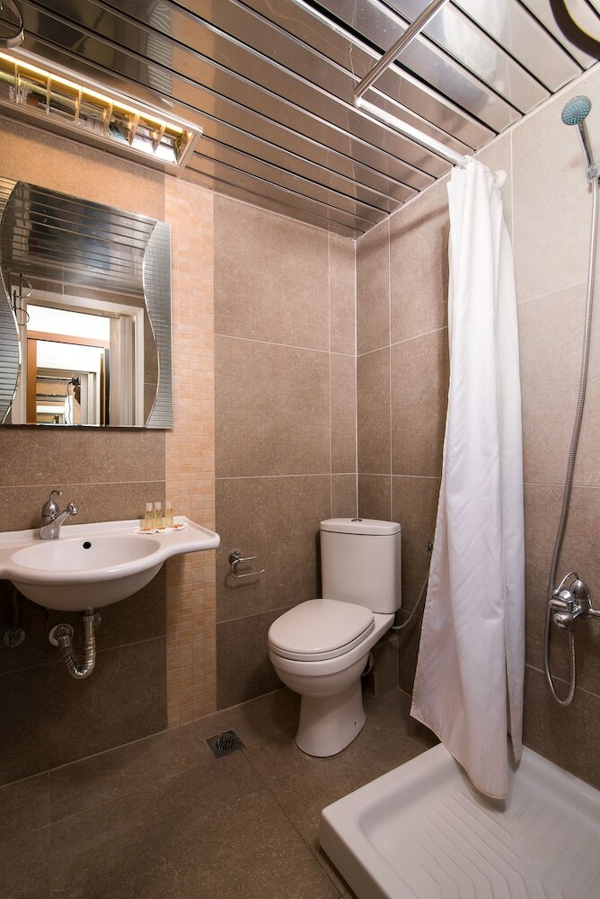 Aigli Hotel Perea