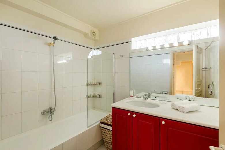 Spacious Apartment In Philopappou A7