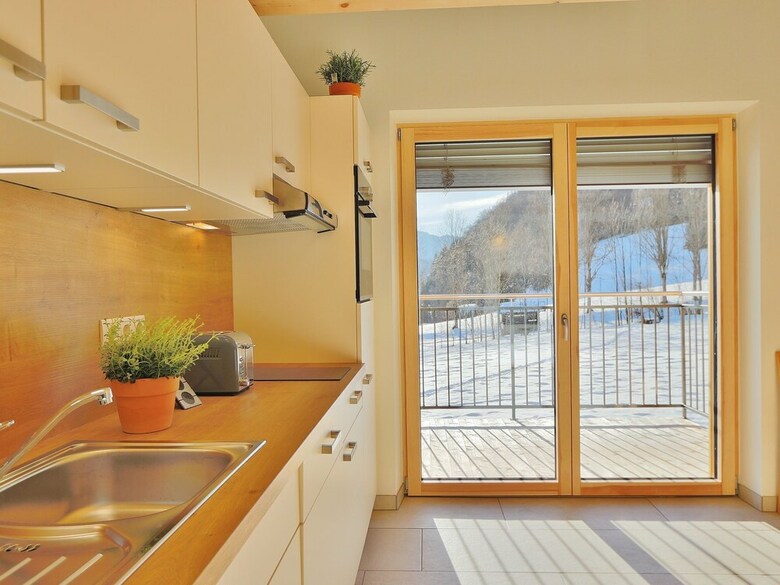 Sunlit Apartment Near Forest In Itter
