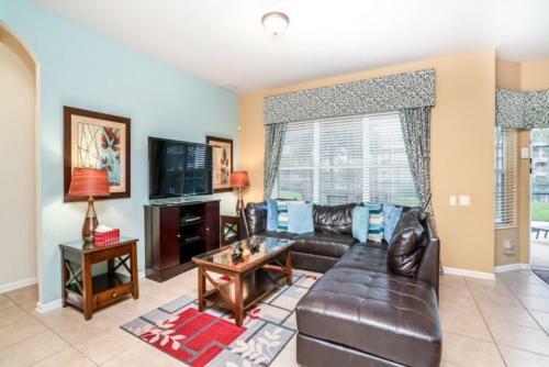 6 Bedroom 4 Bath Villa Has Everything Youll Need For Your Next Vacation