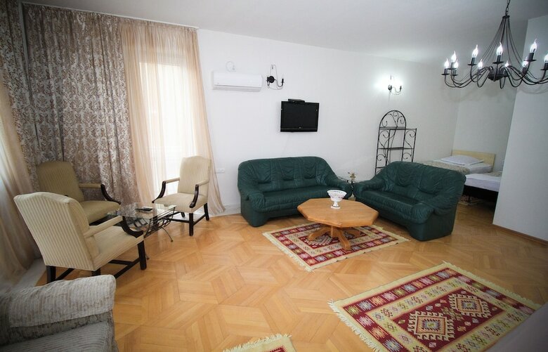 Hotel Metekhi Gallery