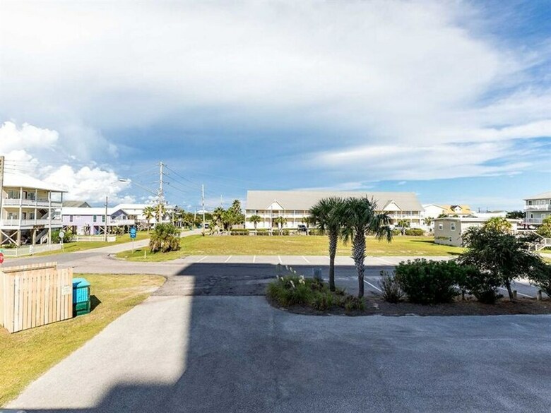 Seahorse 612 By Meyer Vacation Rentals