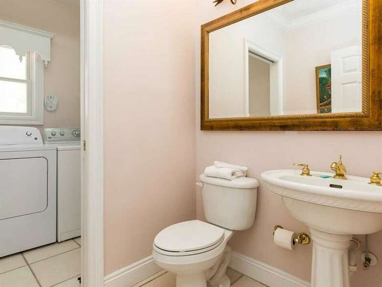Pink Palace By Meyer Vacation Rentals