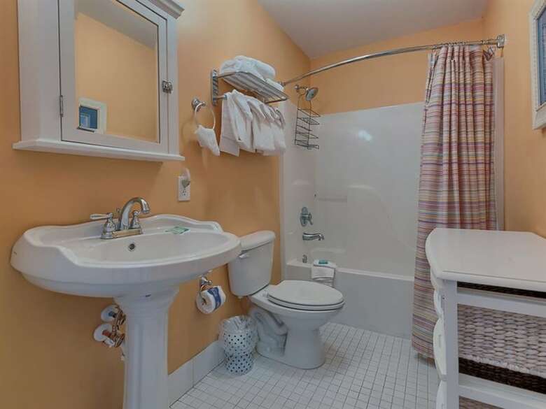 The Crab Hole By Meyer Vacation Rentals