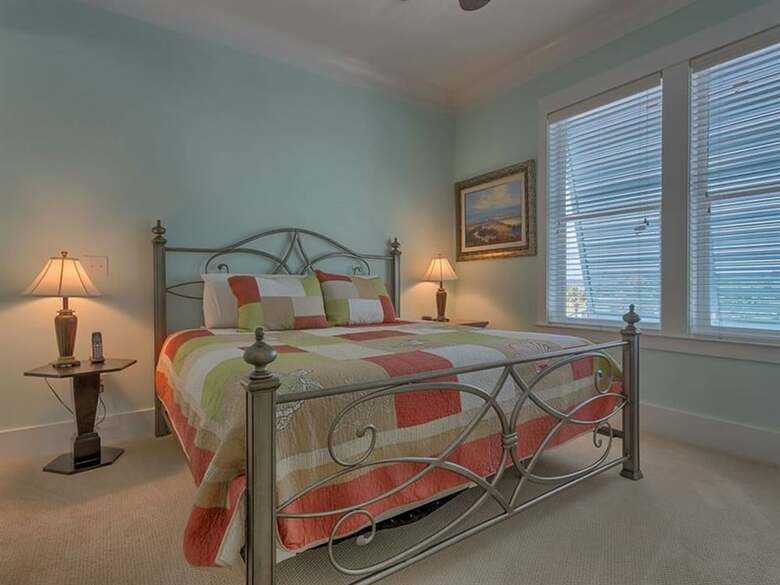 Pearl West By Meyer Vacation Rentals