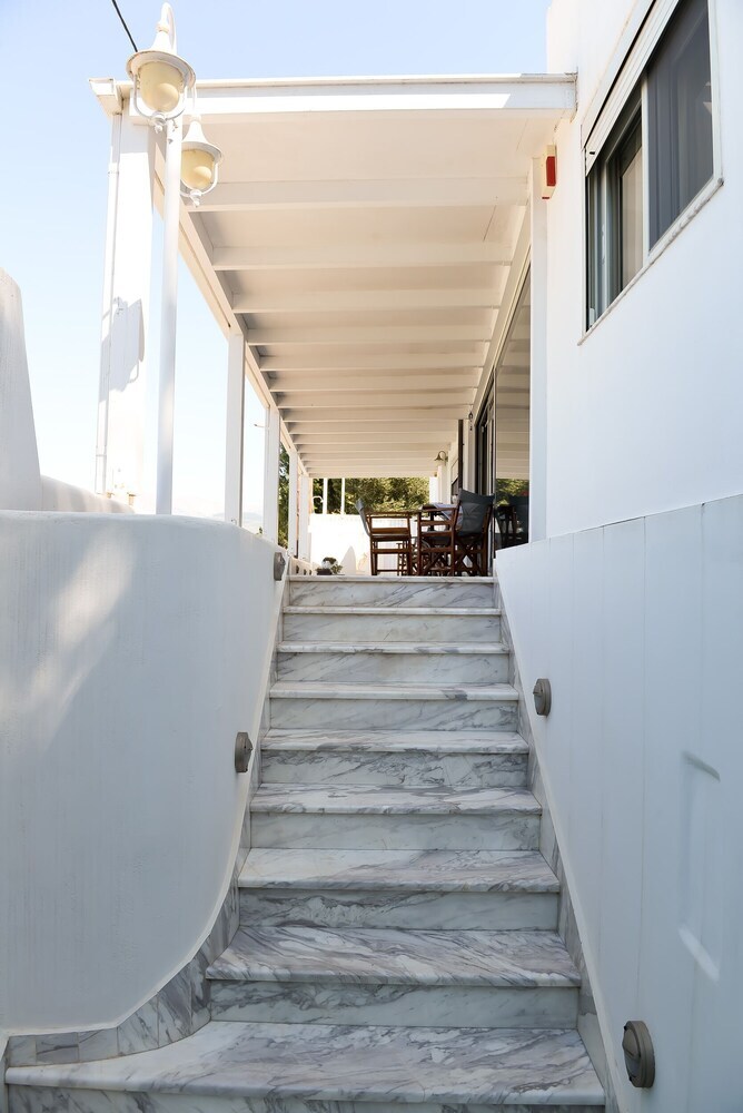 Patras Luxury Seaside House