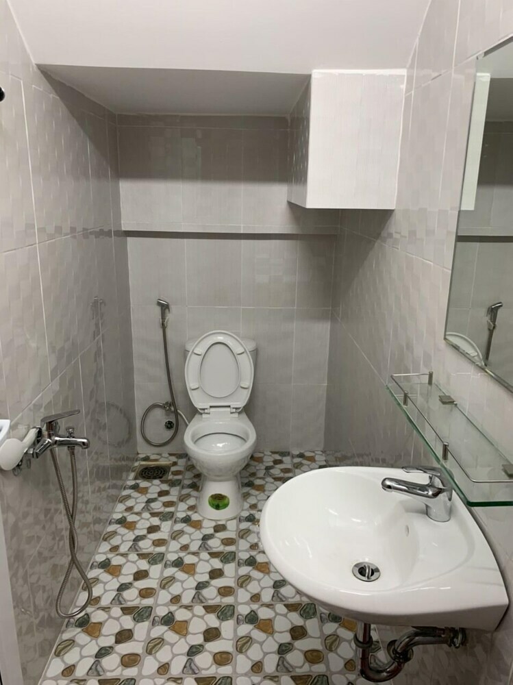 Hostal Lee Na Hotel - Hostel