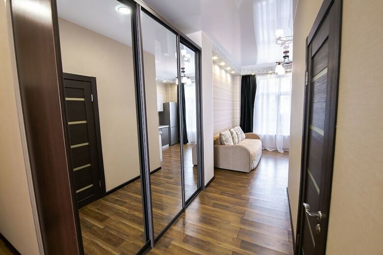 Apartment On Komarova 58-1b