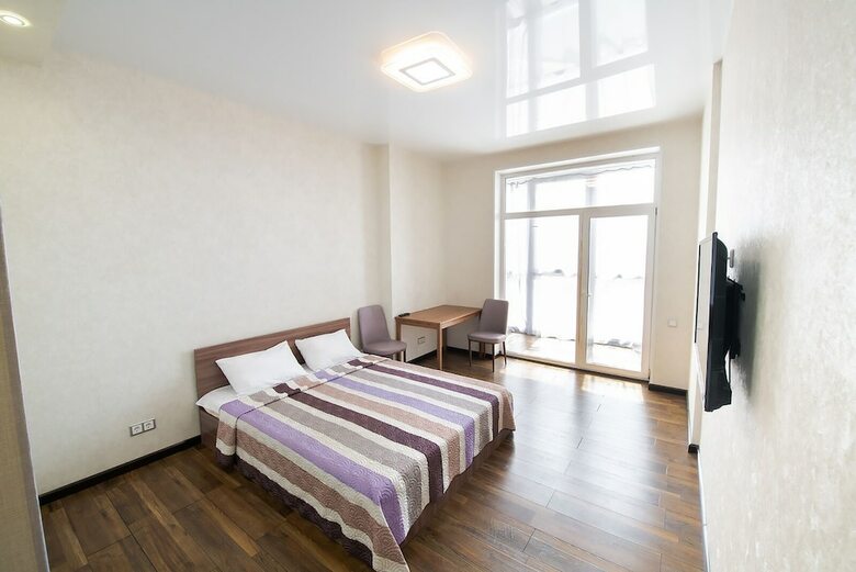 Apartment On Komarova 58-1b