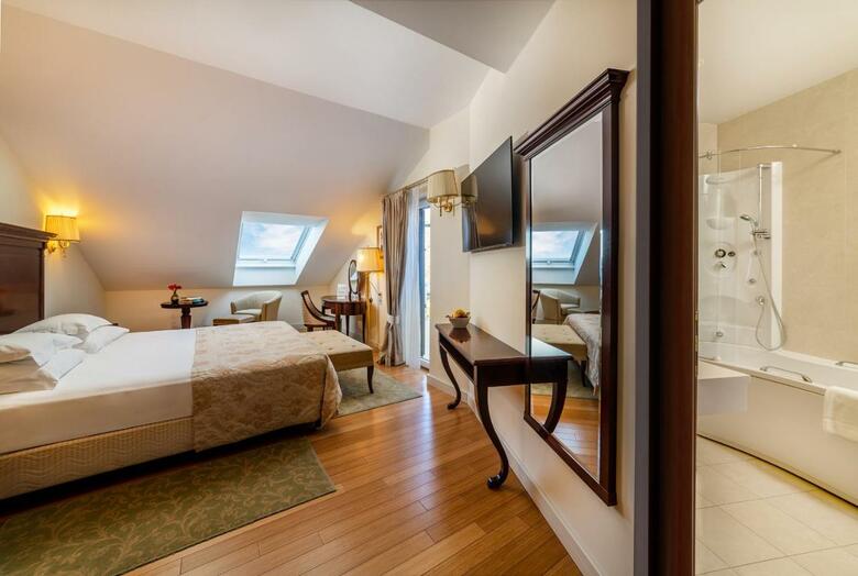 Hotel President Solin