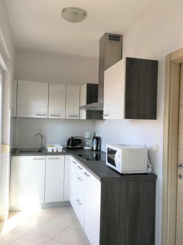 El Vista Apartments