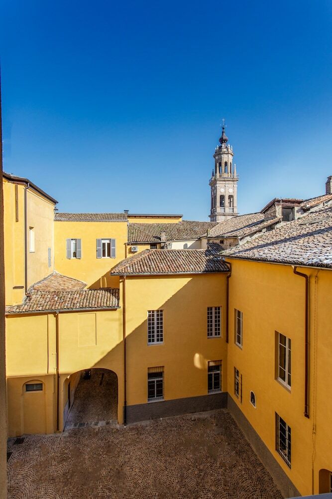Palazzo Delle Poste Suites & Apartments