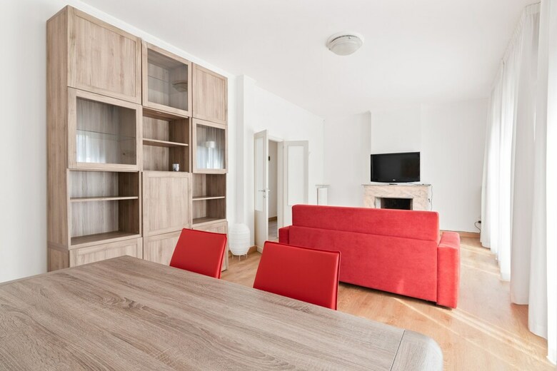 Santa Rita Roomy Apartment