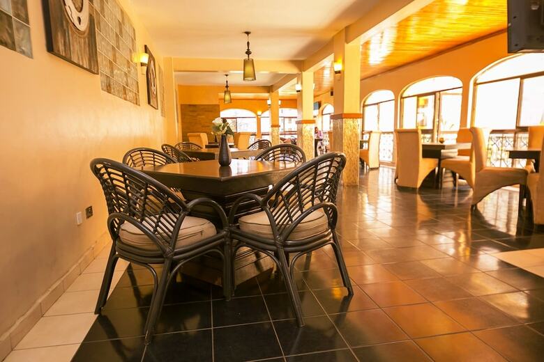 Olive Gardens Hotel