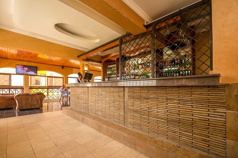 Olive Gardens Hotel
