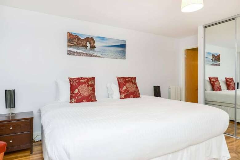 Canary Wharf Luxury Apartments