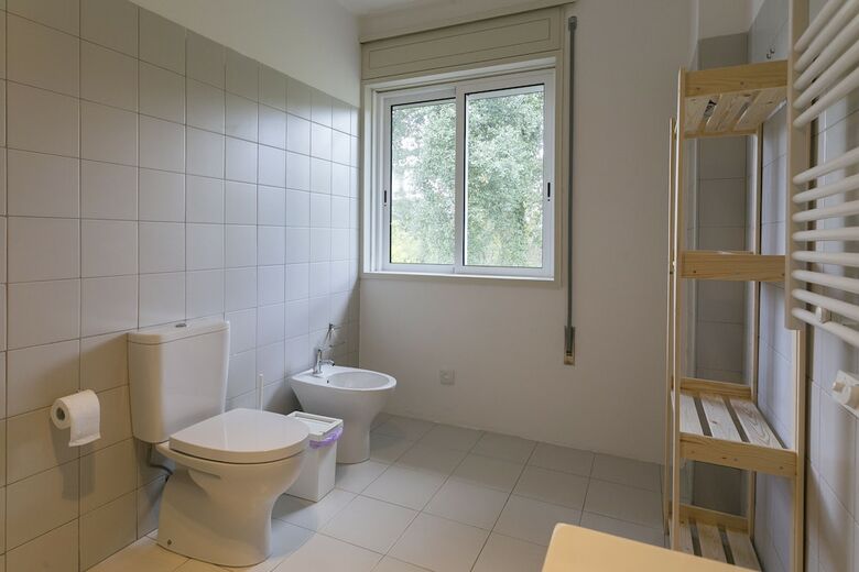 Hostal Circle Surfcamp - Porto Surf House Hostel