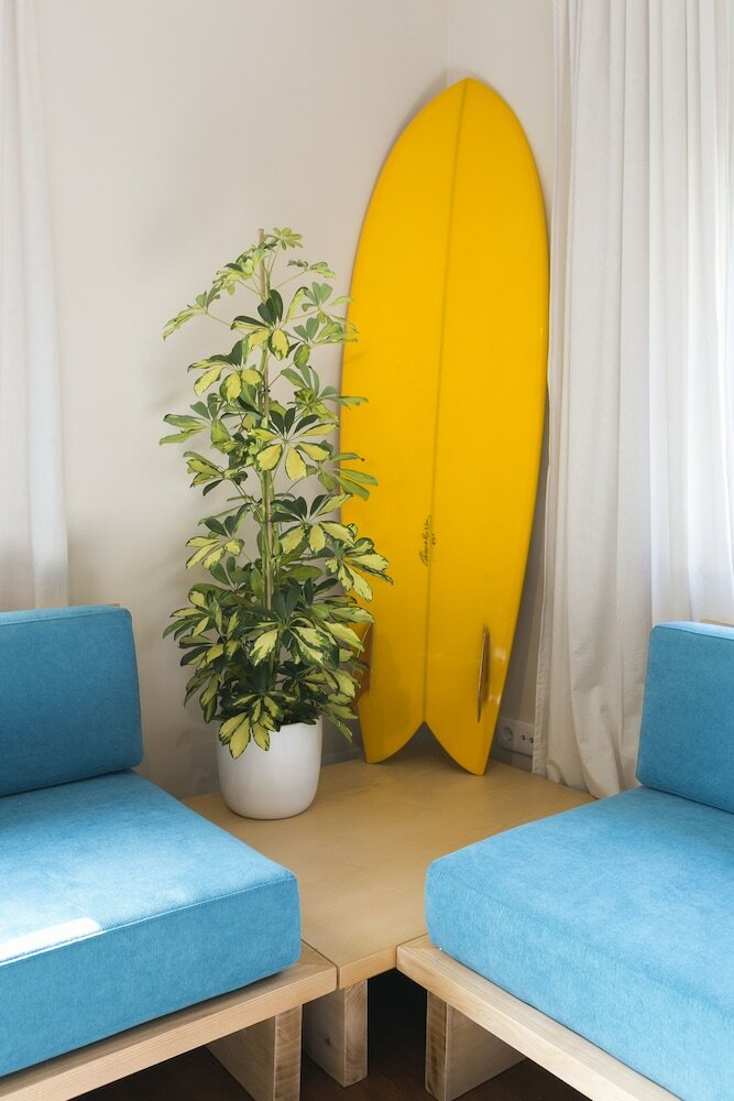 Hostal Circle Surfcamp - Porto Surf House Hostel