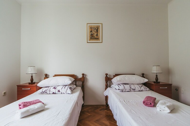 House Estera