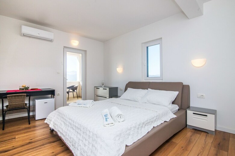 Apartamentos Rooms Ivana