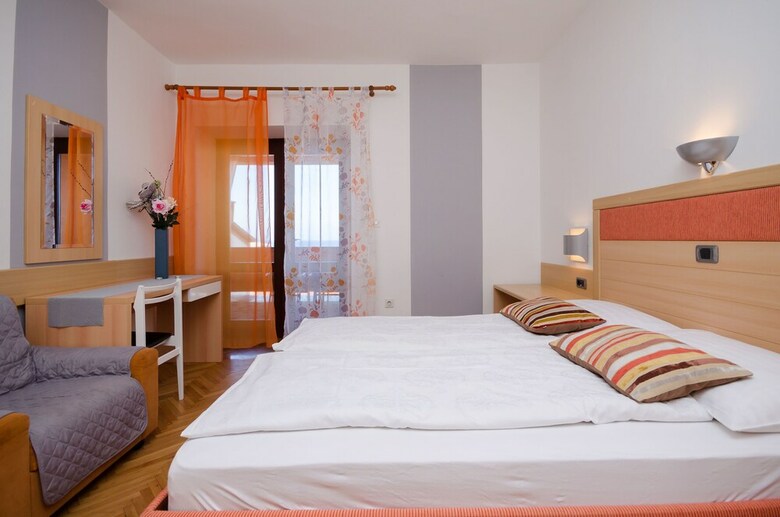 Apartments Mirjana