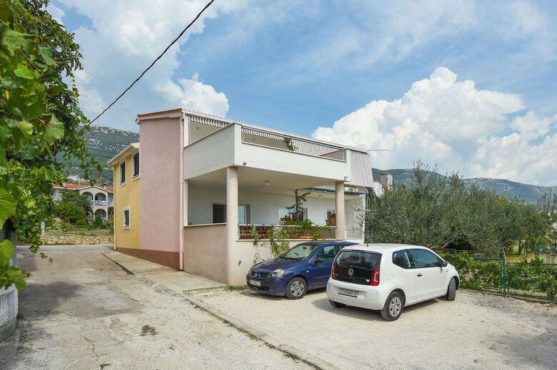 Apartment Mira