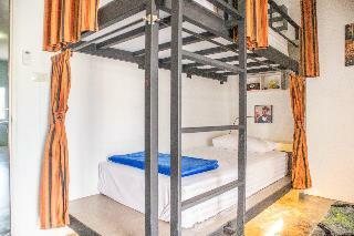 Hostal Oyo 617 Tira Hostel @ Chalong Phuket