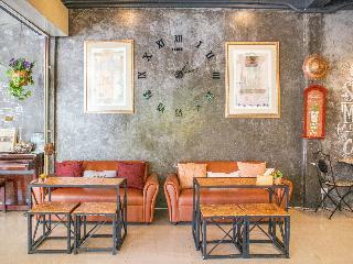 Hostal Oyo 617 Tira Hostel @ Chalong Phuket