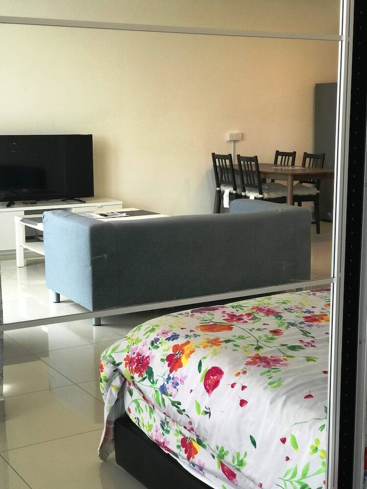 Apartamentos E Studio-trefoil Setiacity Setiaalam