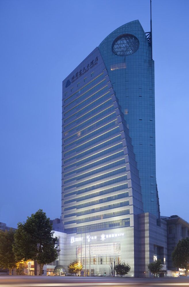 Grandskylight Hotel