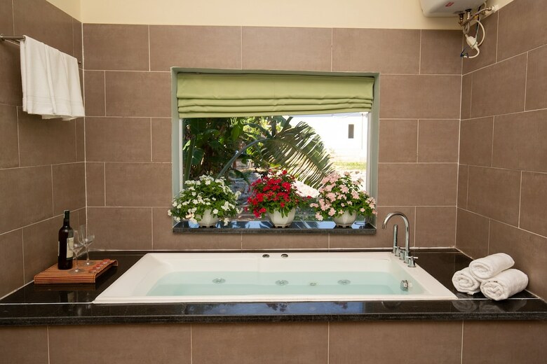 Hotel Hoang Bach Resrot