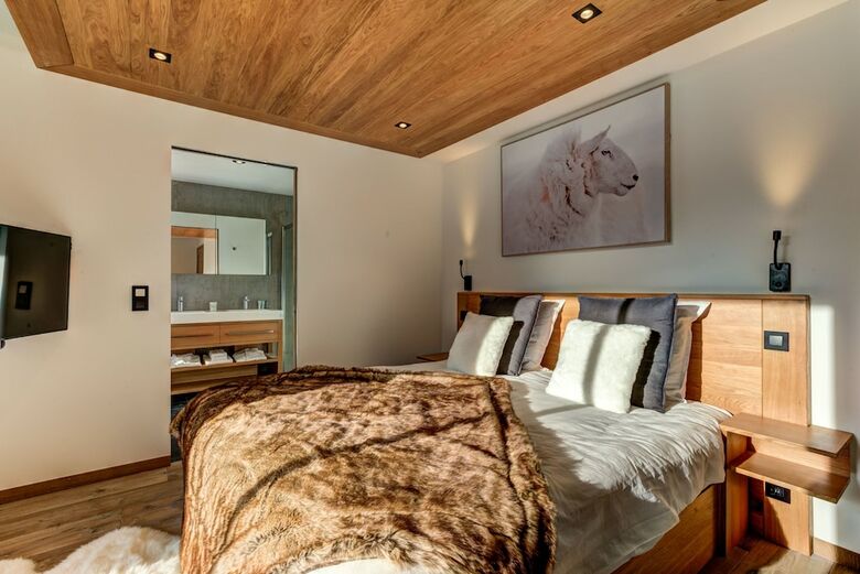 Black Pearl Chalet