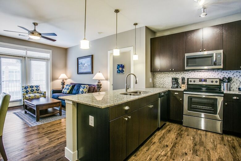 Stylish Frisco 2 Bedroom Apartments