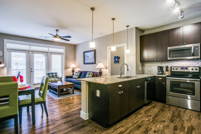 Stylish Frisco 2 Bedroom Apartments