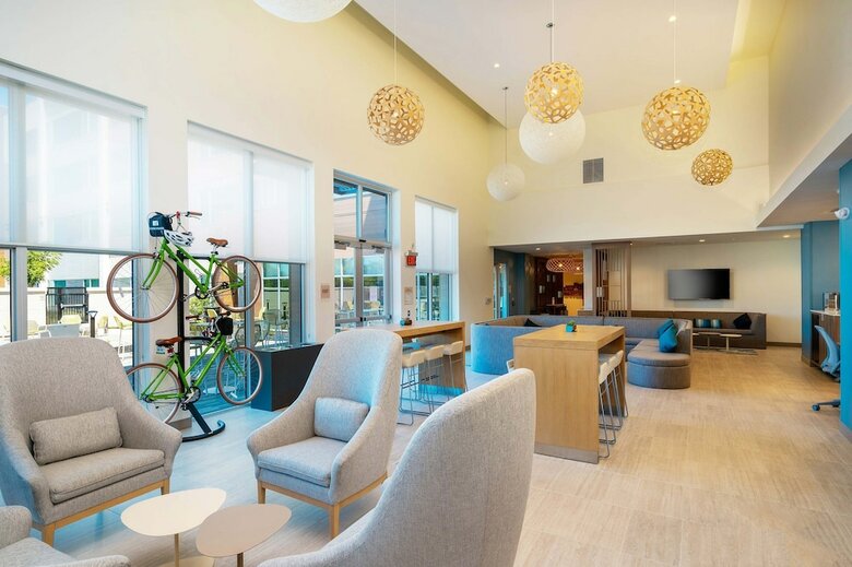 Hotel Element Sacramento Airport