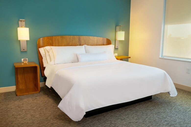 Hotel Element Sacramento Airport