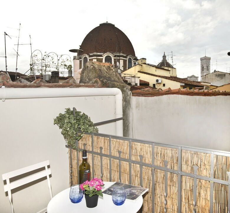 Florence Oasis