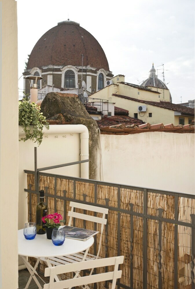 Florence Oasis