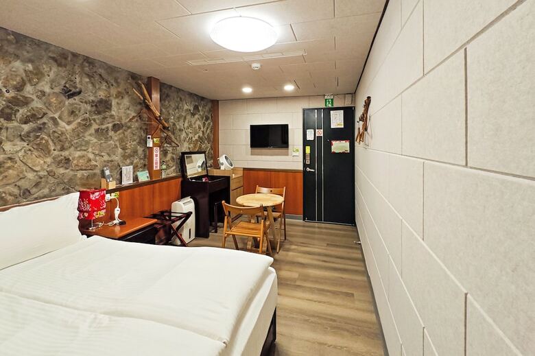 Hotel Qu Hi Home Stay