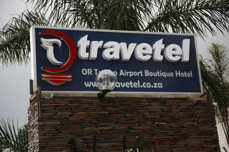 Travetel Or Tambo Airport Hotel