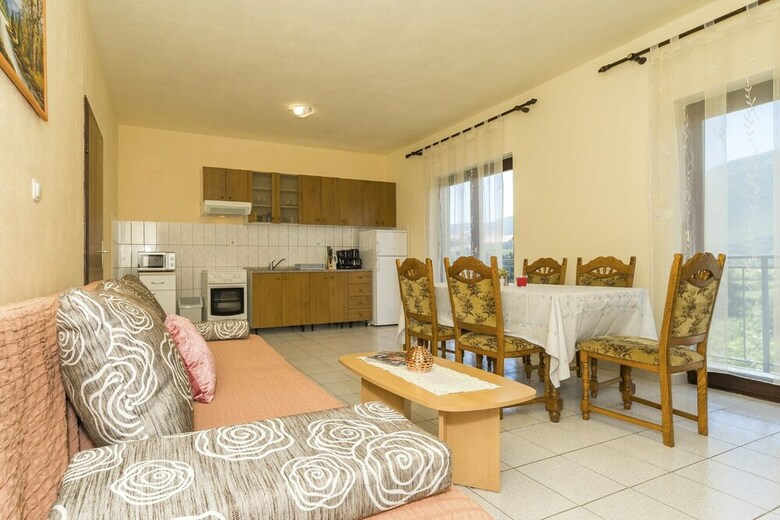 Apartment Ivo
