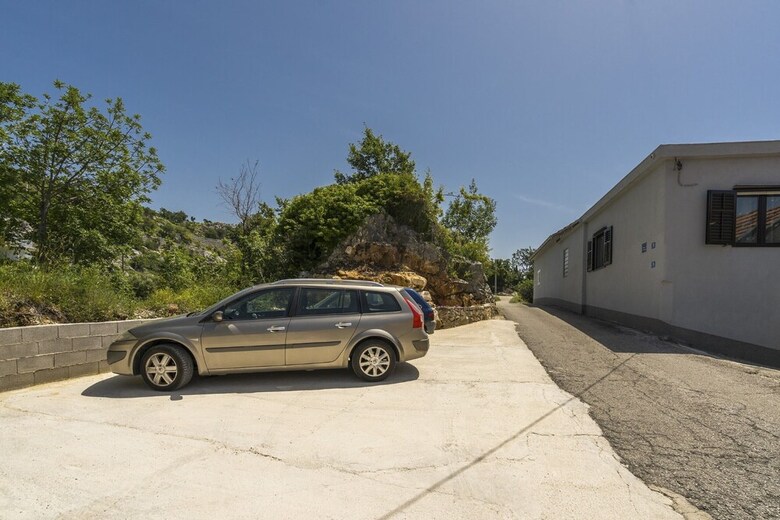 Apartment Ivo