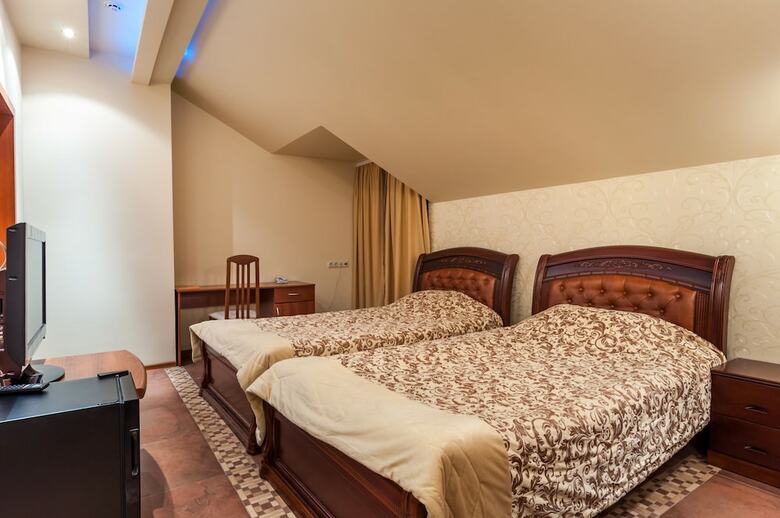 Hotel Cron