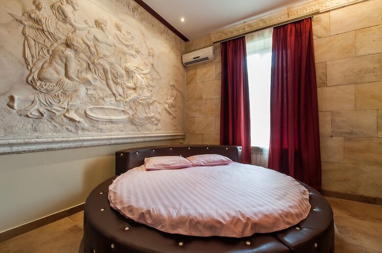 Hotel Cron
