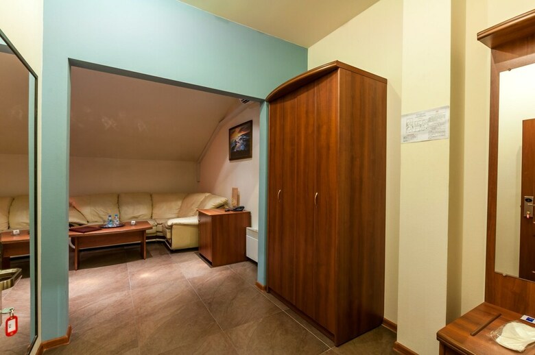 Hotel Cron