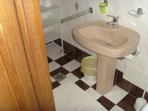 Apartments And Rooms Deskovic