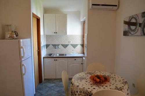 Apartments Sersic Baska
